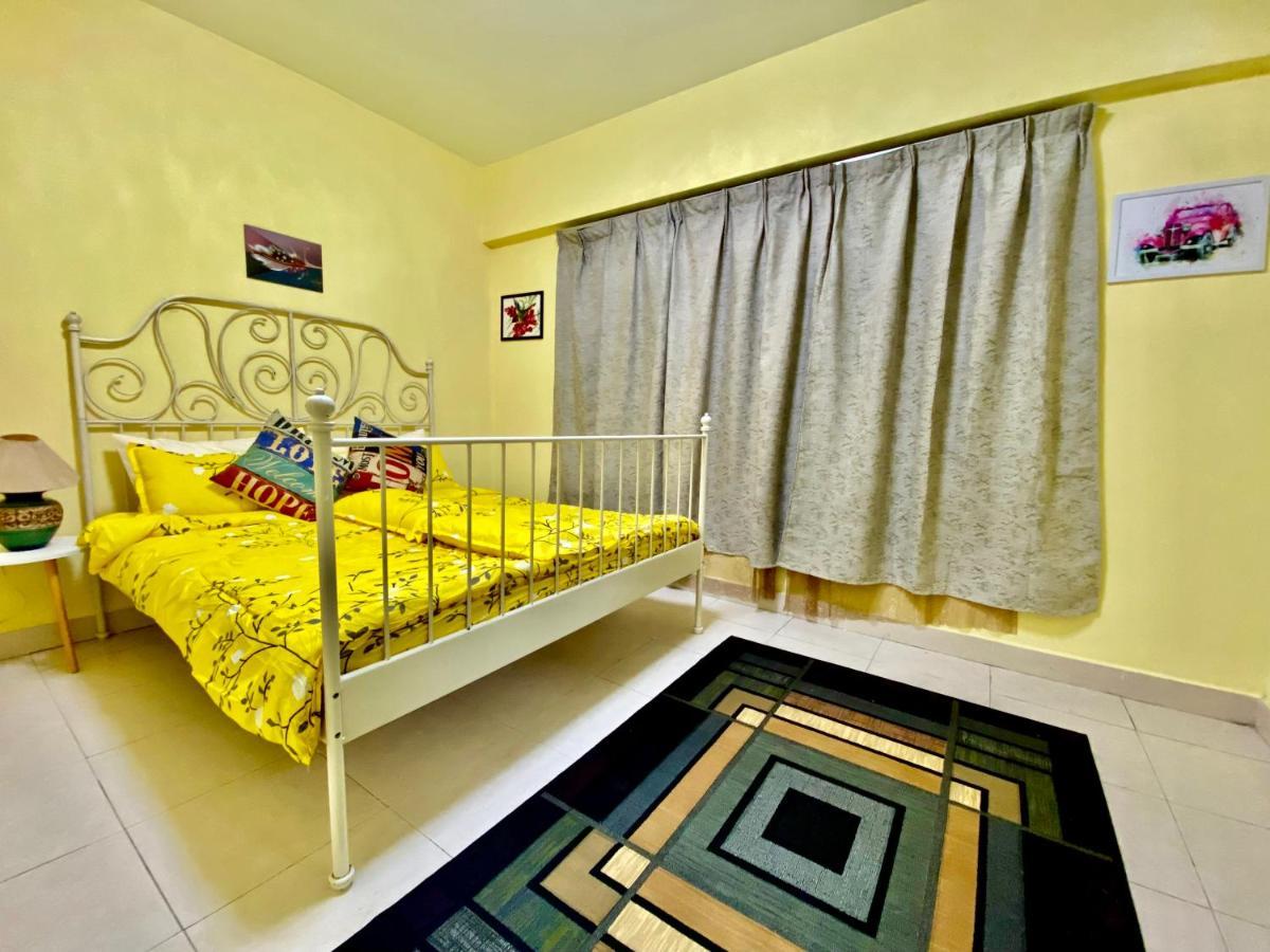 Putravilla Condominium Lovely & Spacious With Public Pool Kampong Kerdas Exteriér fotografie